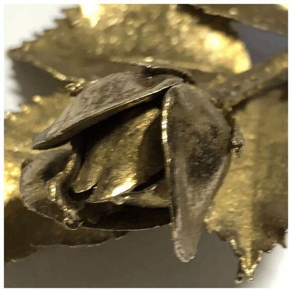 Beautiful Vintage gilded gold single rose brooch / pin - Picture 7 of 8